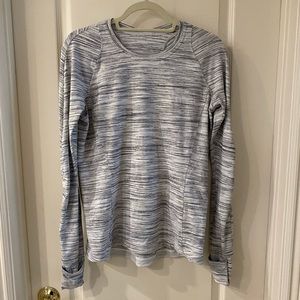 Long sleeve Lululemon shirt
